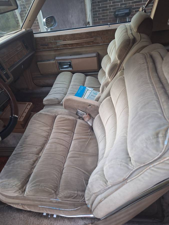 Buick-lasabre-collectors-edition.-1985-brown-3