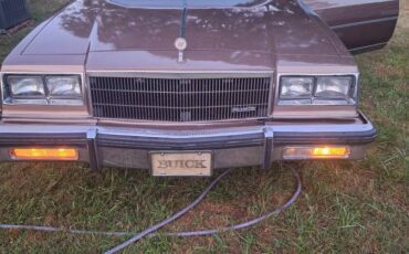 Buick-lasabre-collectors-edition.-1985-brown