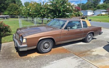 Buick-lasabre-collectors-edition.-1985-brown-9