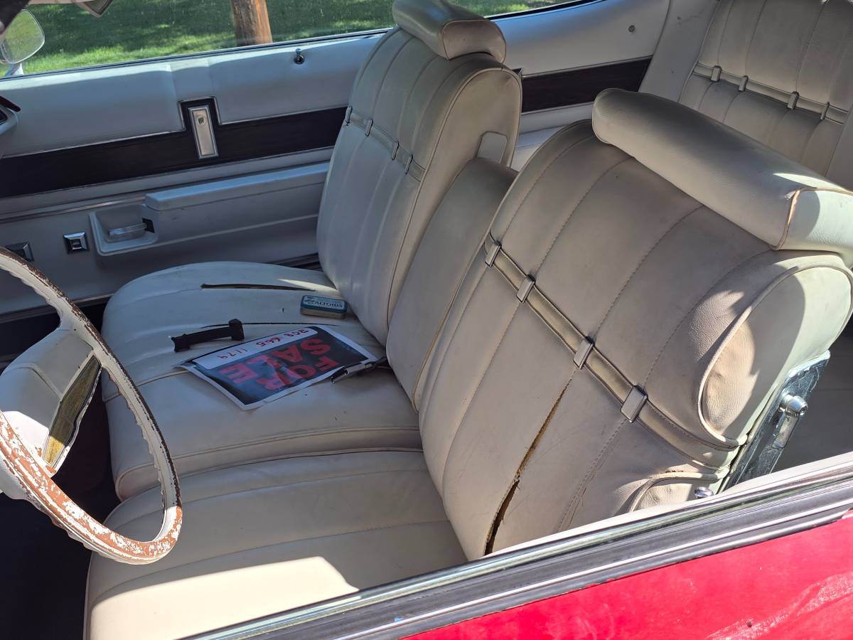 Buick-le-sabre-convertable-1975-red-12