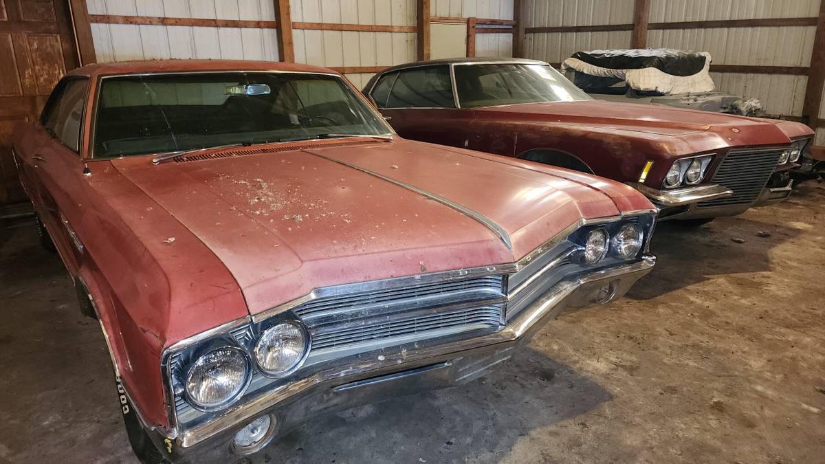 Buick-lesabre-1965-red-5