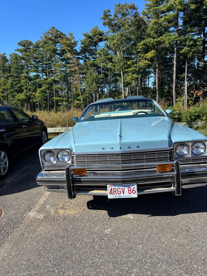 Buick-lesabre-1975-1