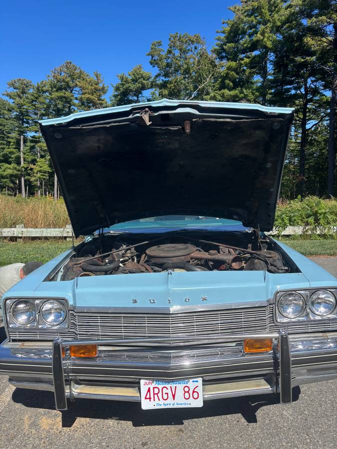 Buick-lesabre-1975-2