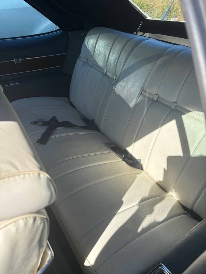 Buick-lesabre-1975-6