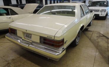 Buick-lesabre-1979-9