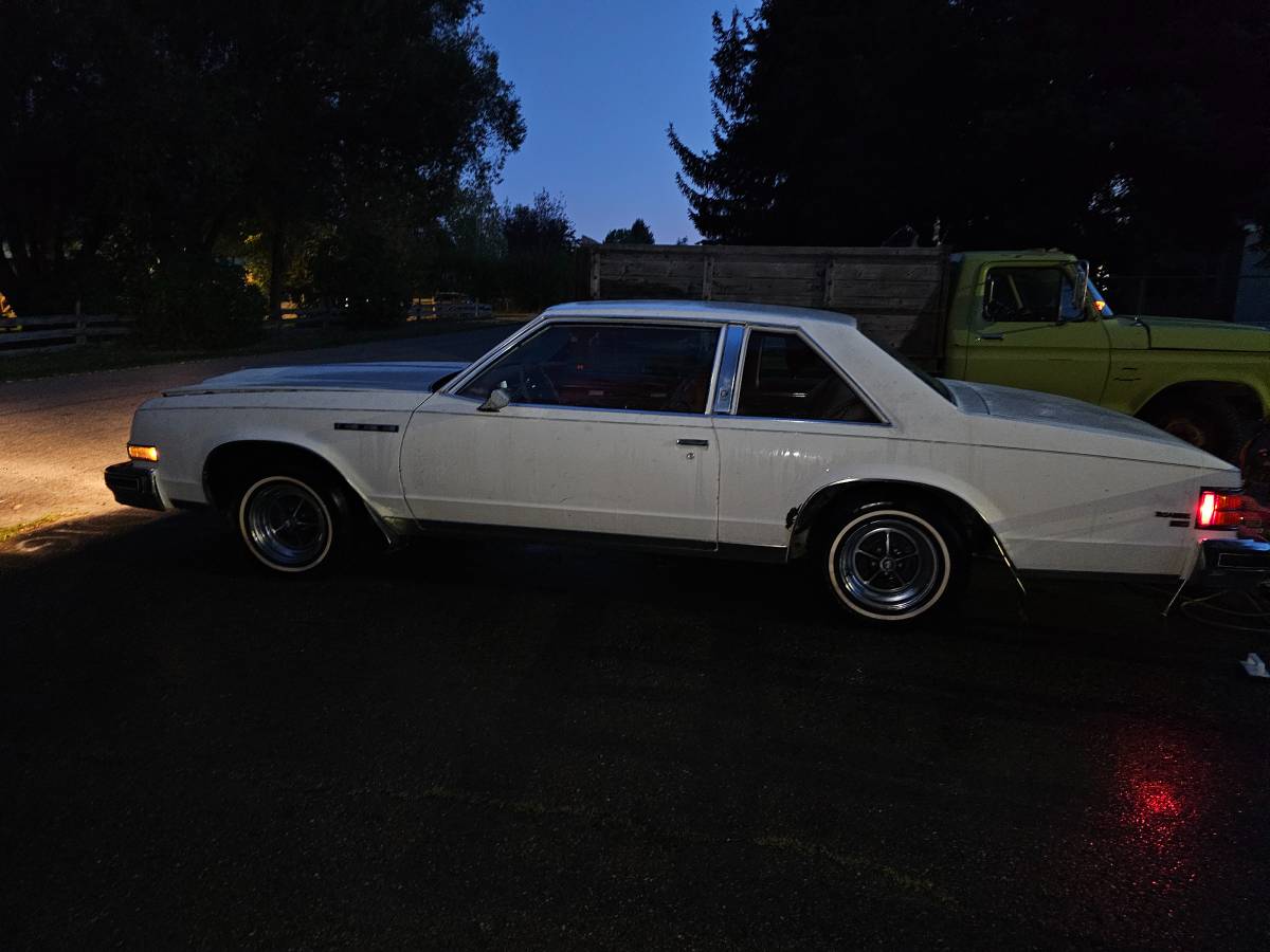 Buick-lesabre-1979-white-1