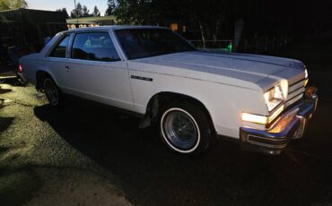 Buick-lesabre-1979-white-3
