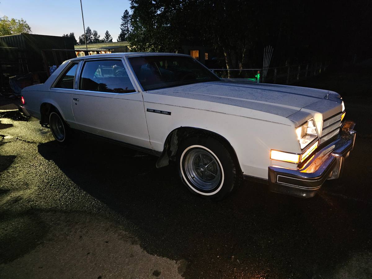 Buick-lesabre-1979-white-3