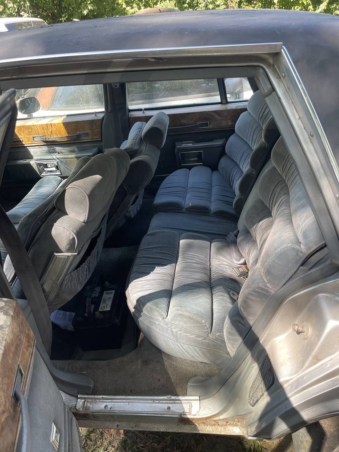 Buick-lesabre-1985-grey-1