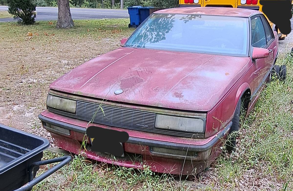 Buick-lesabre-1988-red-2