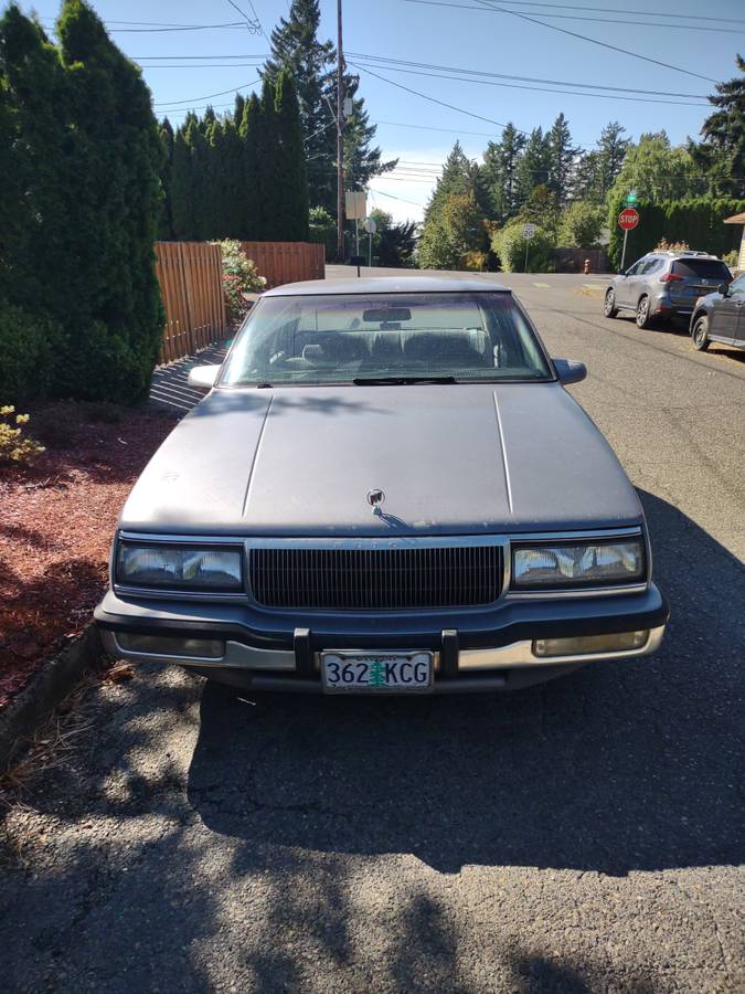 Buick-lesabre-1990-grey-1