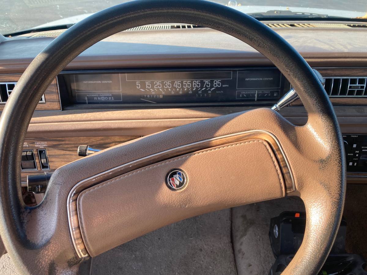 Buick-park-avenue-1989-2