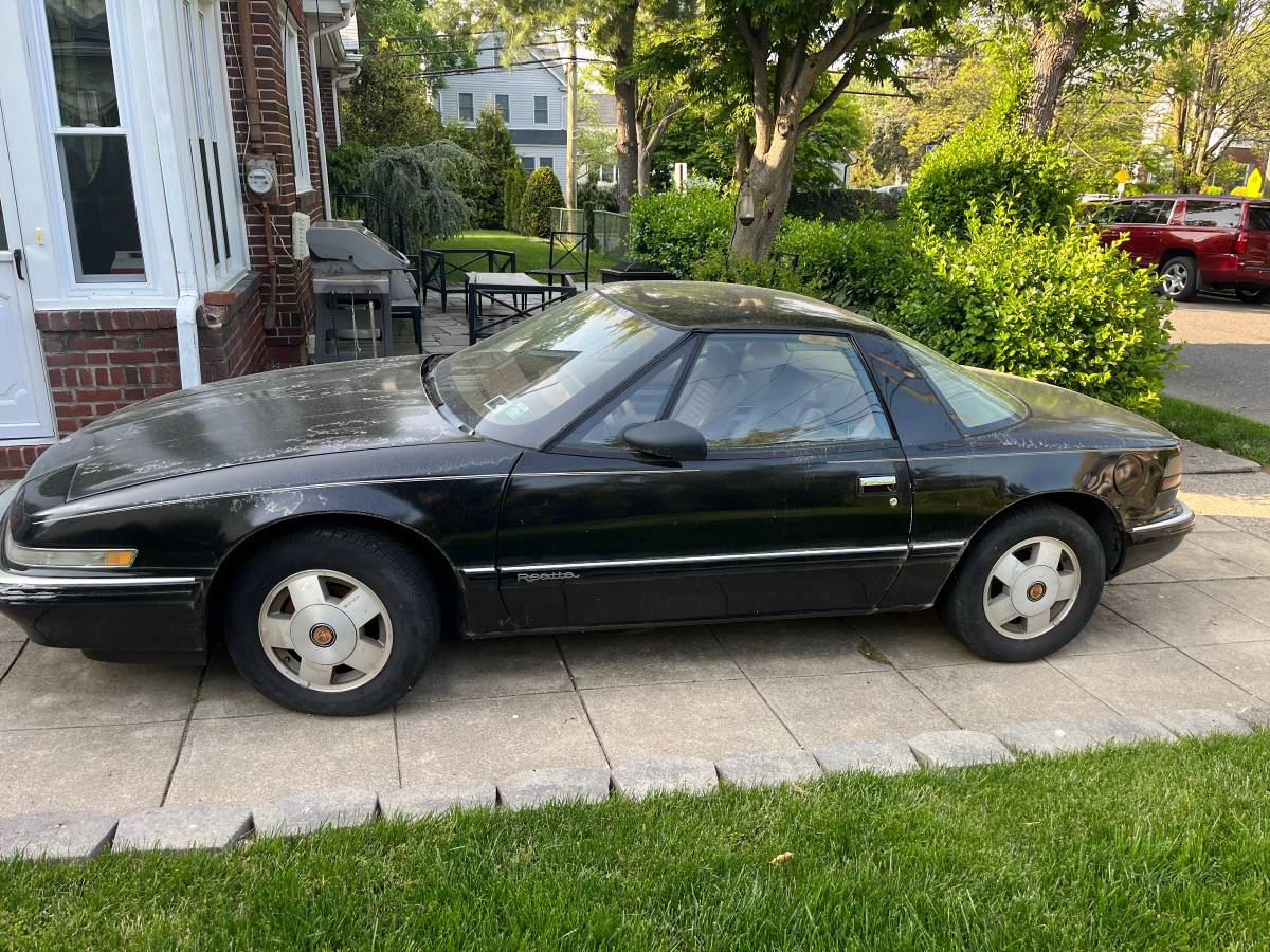 Buick-reatta-1988