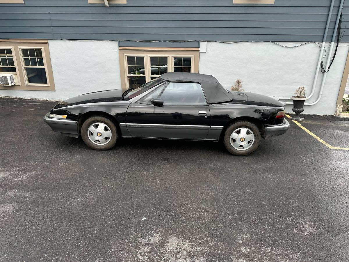 Buick-reatta-1990-black-1