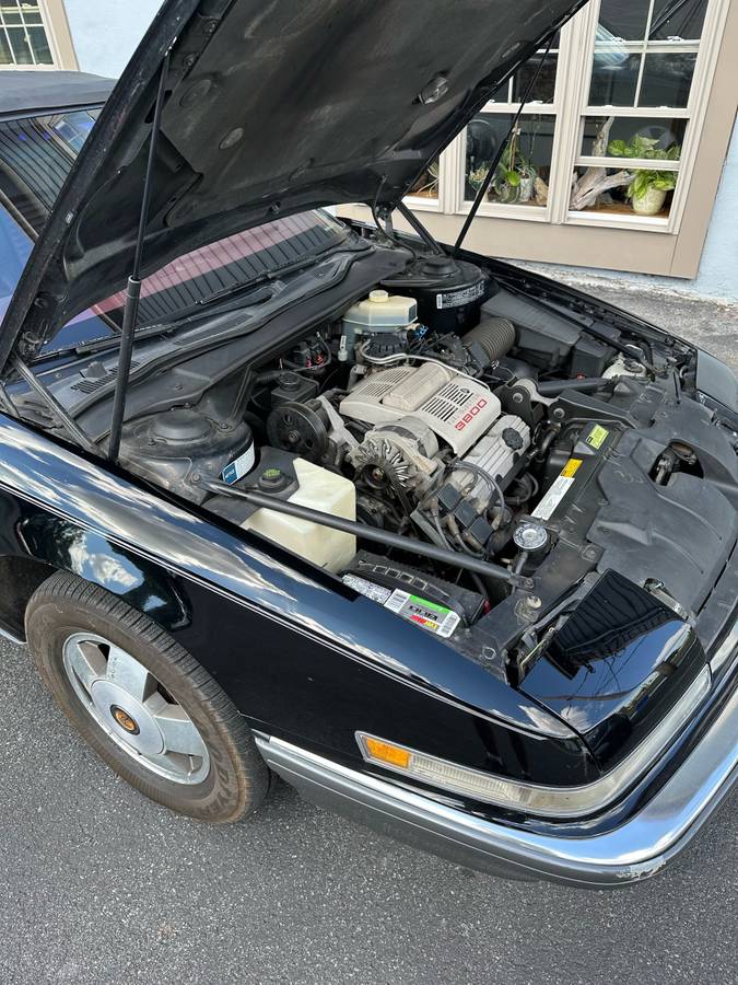 Buick-reatta-1990-black-10