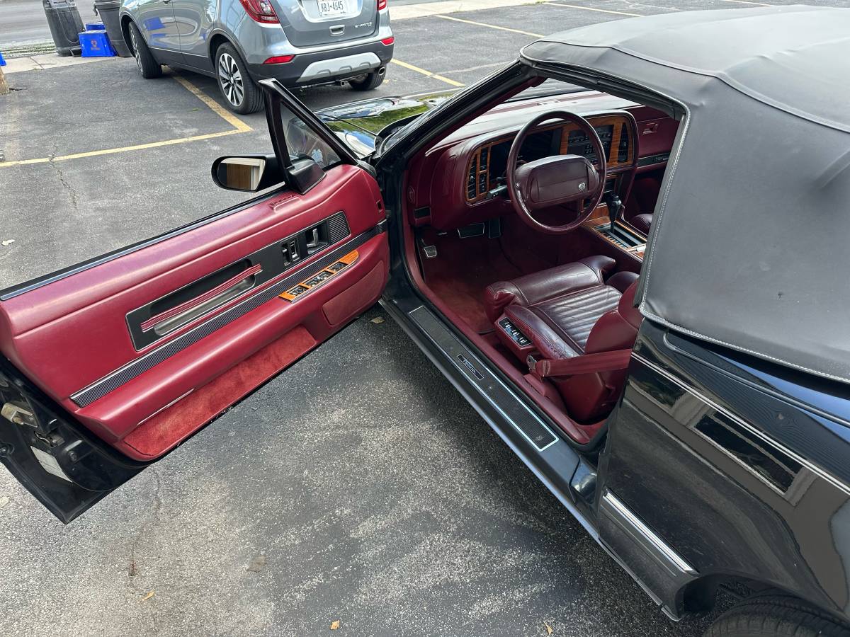 Buick-reatta-1990-black-14