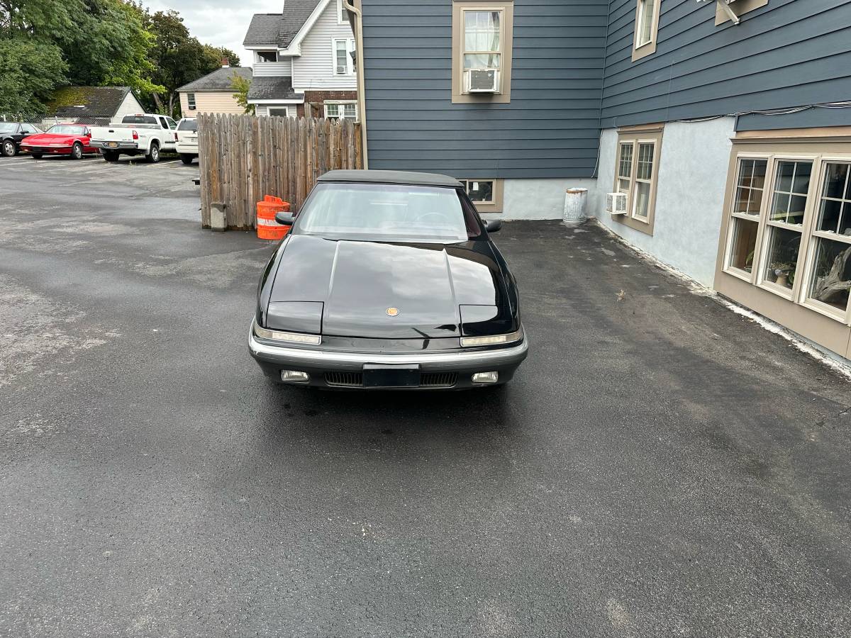 Buick-reatta-1990-black-5