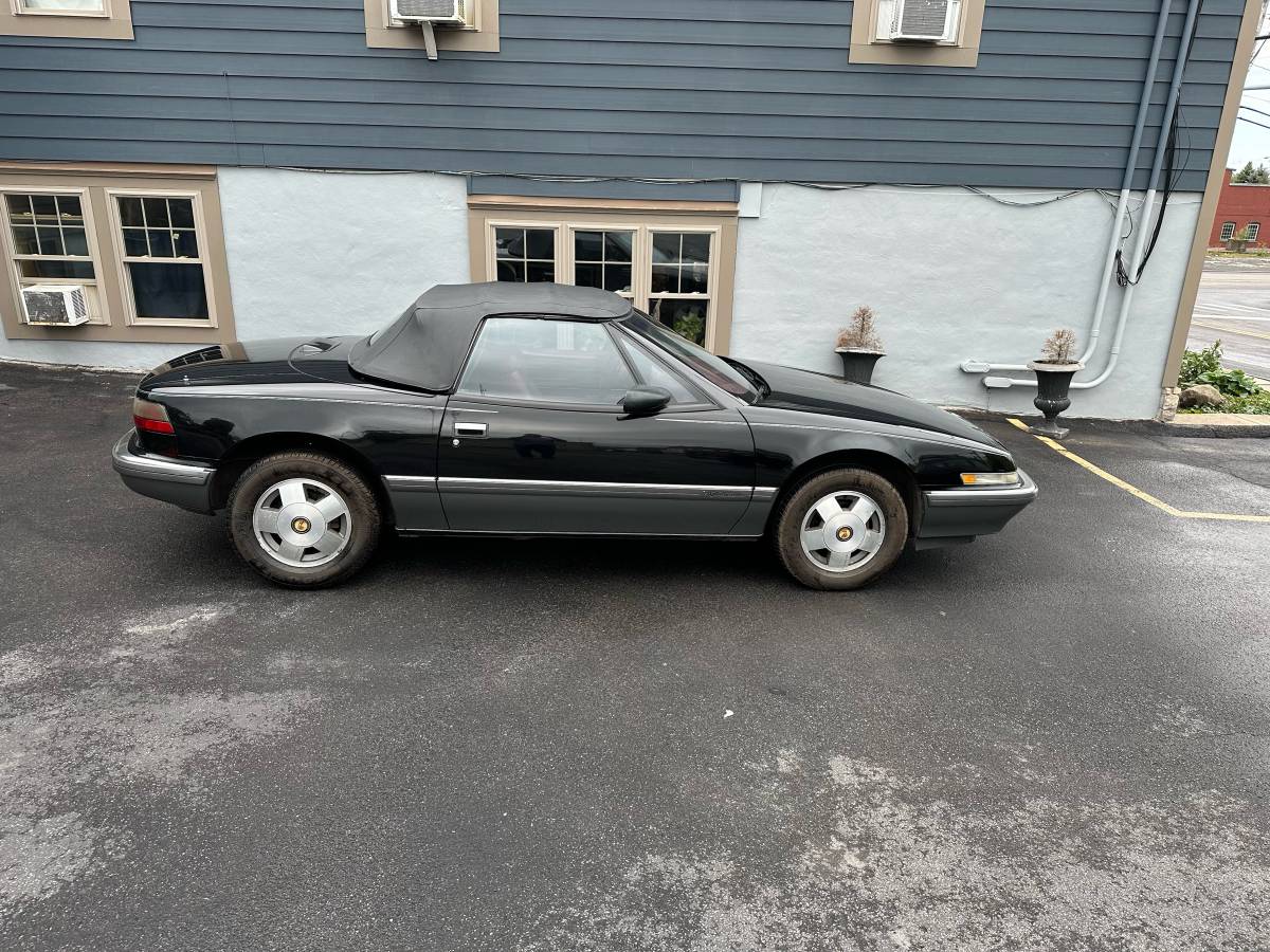 Buick-reatta-1990-black-8