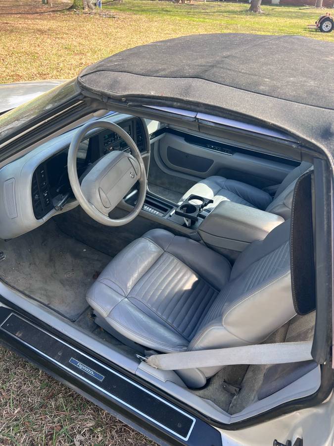 Buick-reatta-1990-silver-14