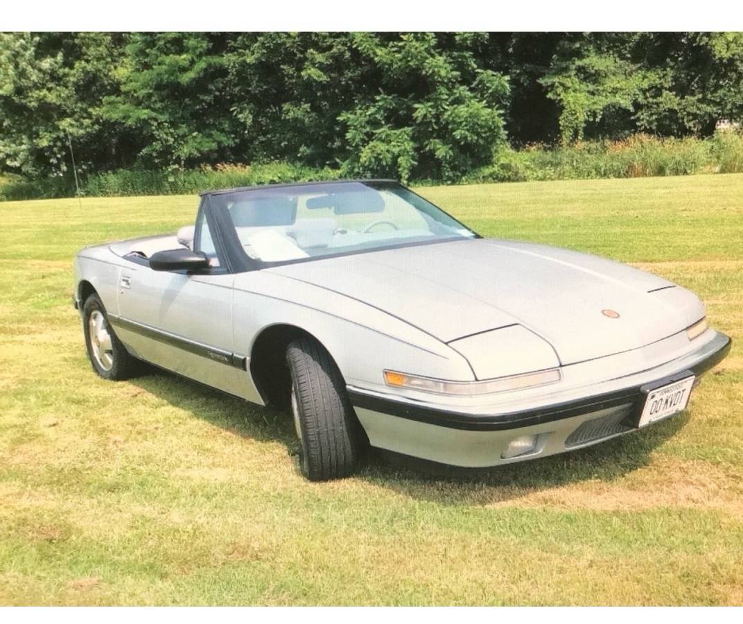 Buick-reatta-1990-silver-17