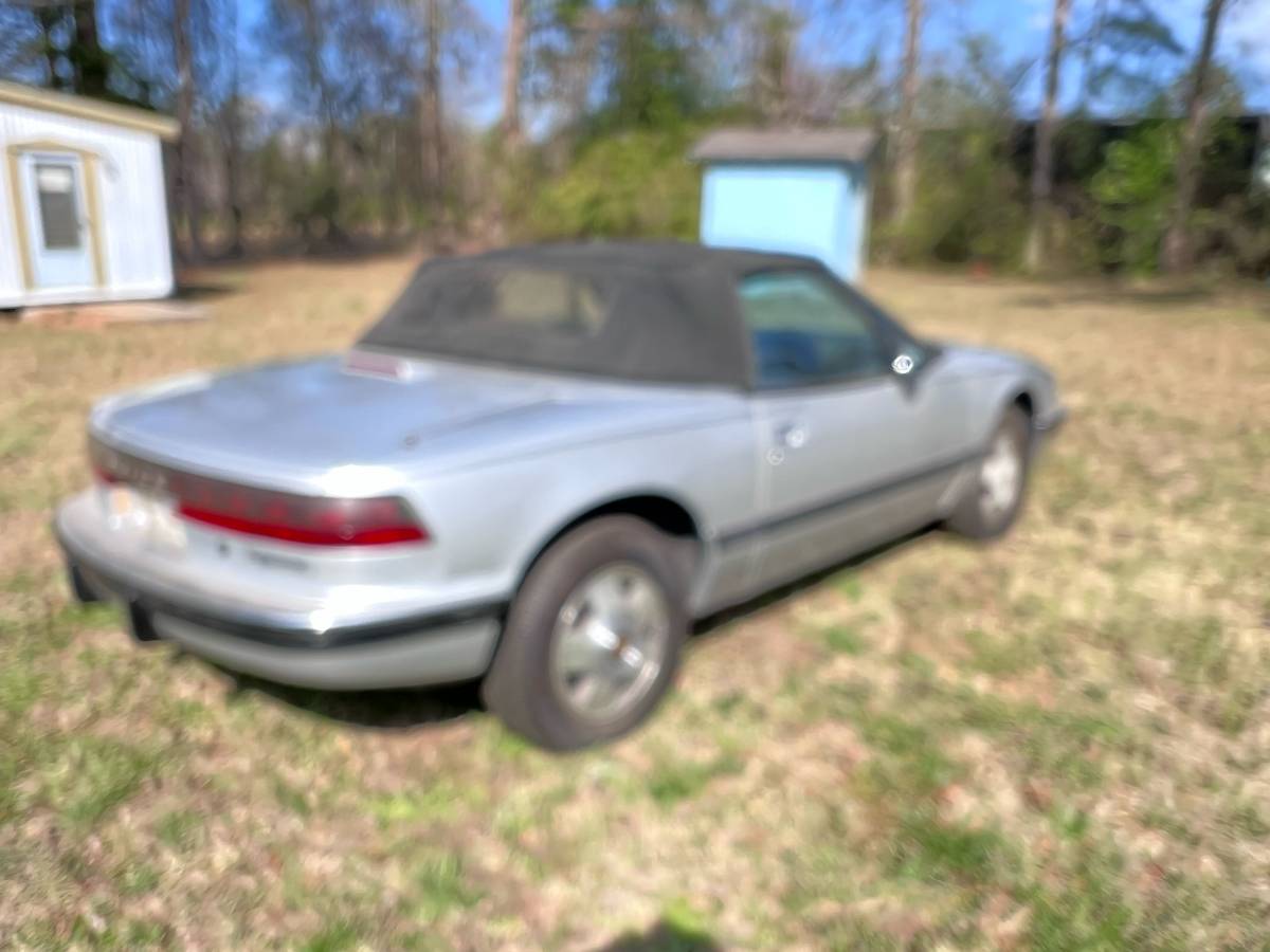 Buick-reatta-1990-silver-4