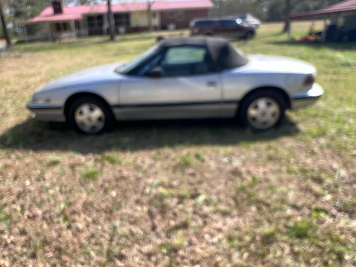 Buick-reatta-1990-silver-5