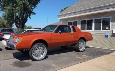 Buick-regal-1983-orange