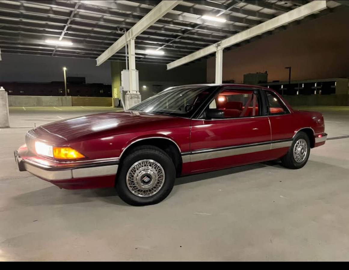 Buick-regal-1989-red