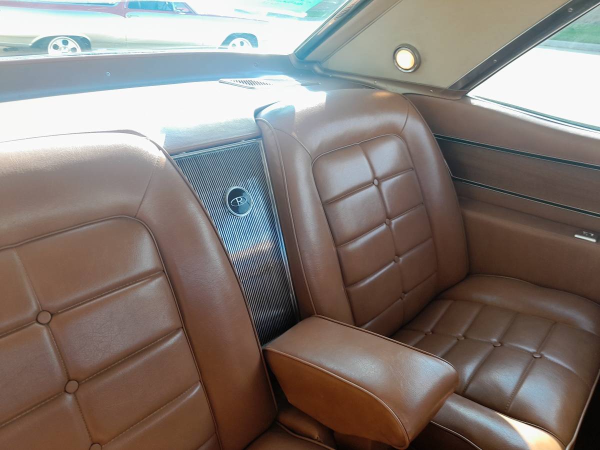 Buick-riviera-1964-7