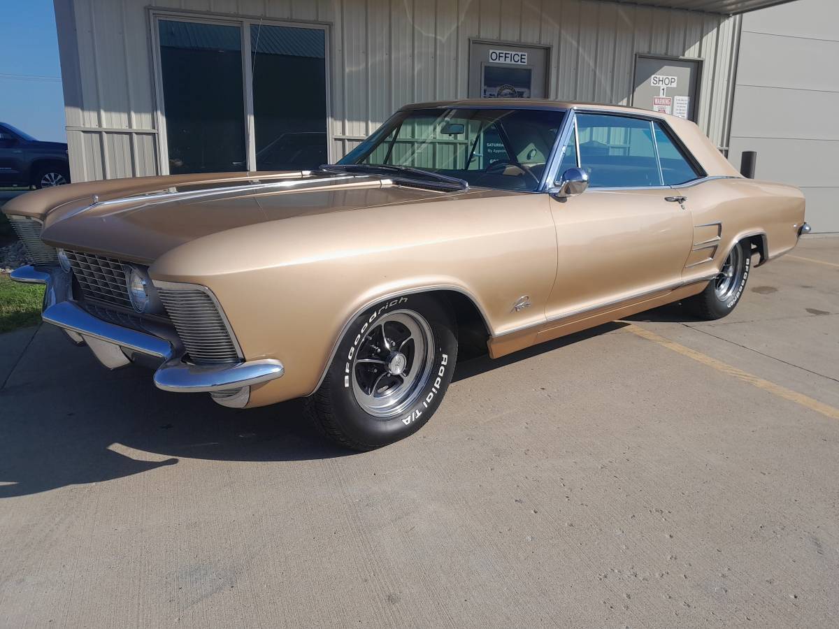 Buick-riviera-1964