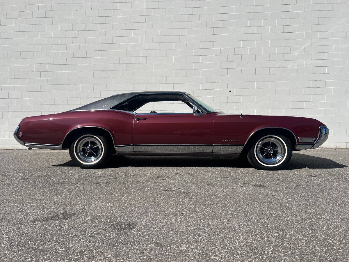 Buick-riviera-1968-red-13