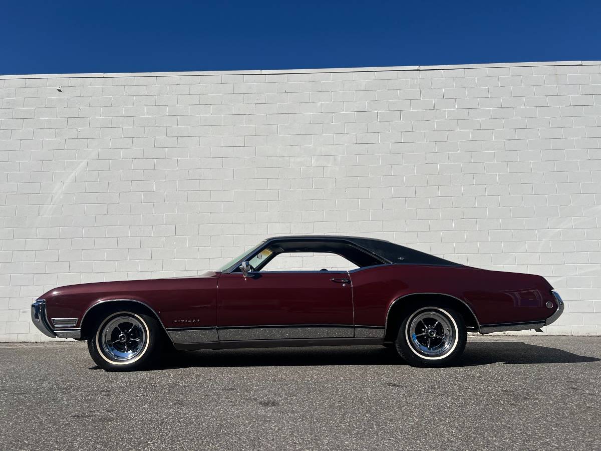 Buick-riviera-1968-red-22