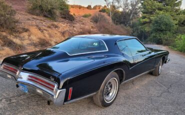 Buick-riviera-1973-black-12