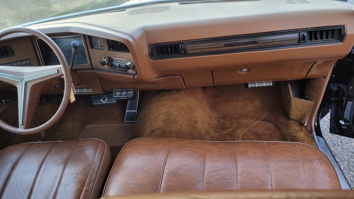 Buick-riviera-1973-black-14