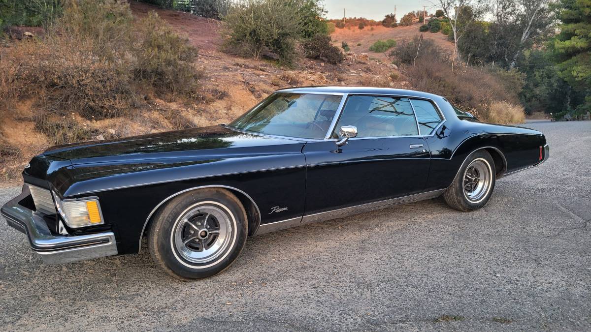 Buick-riviera-1973-black-4