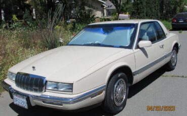 Buick-riviera-1991-18