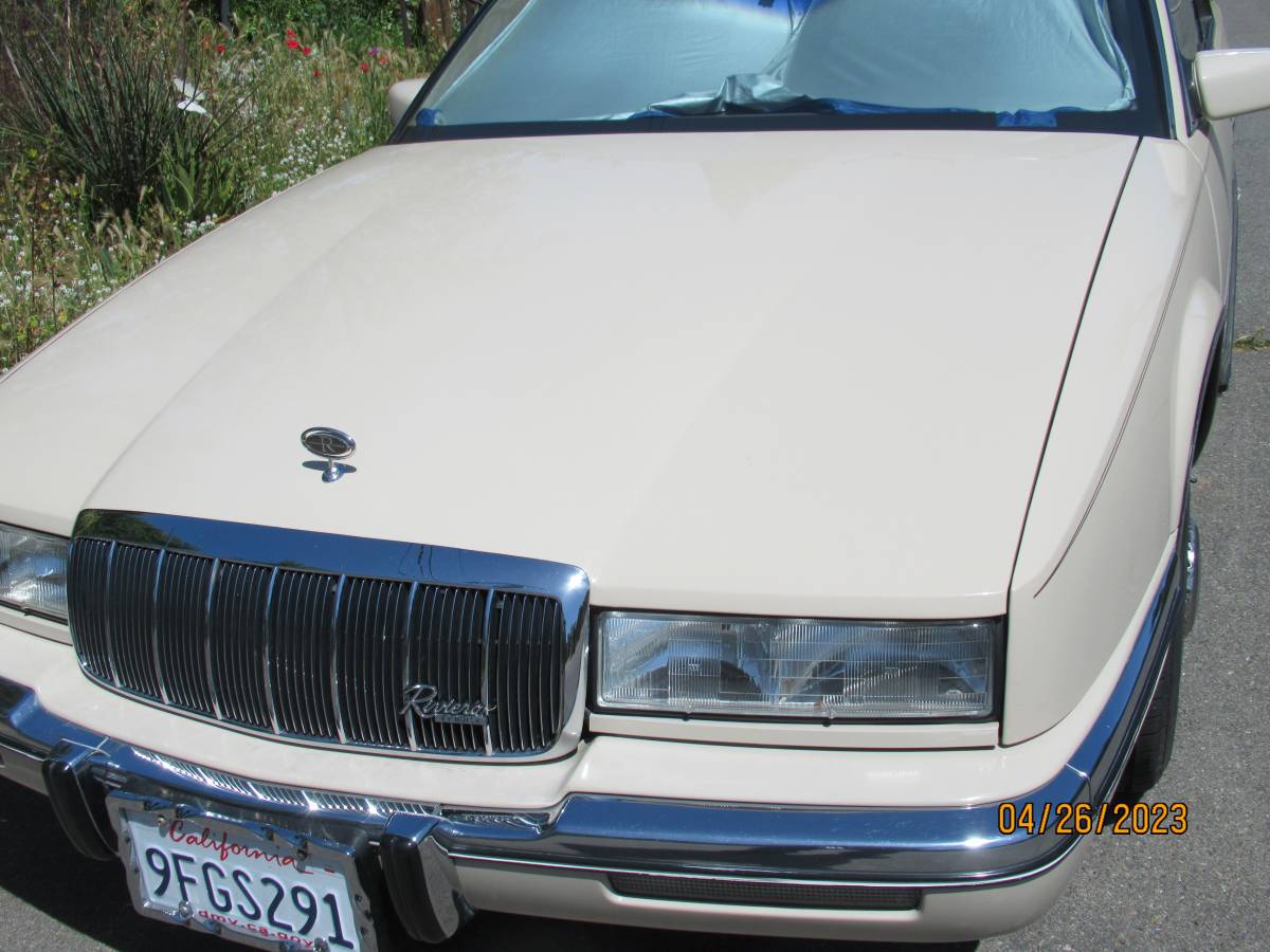 Buick-riviera-1991-2