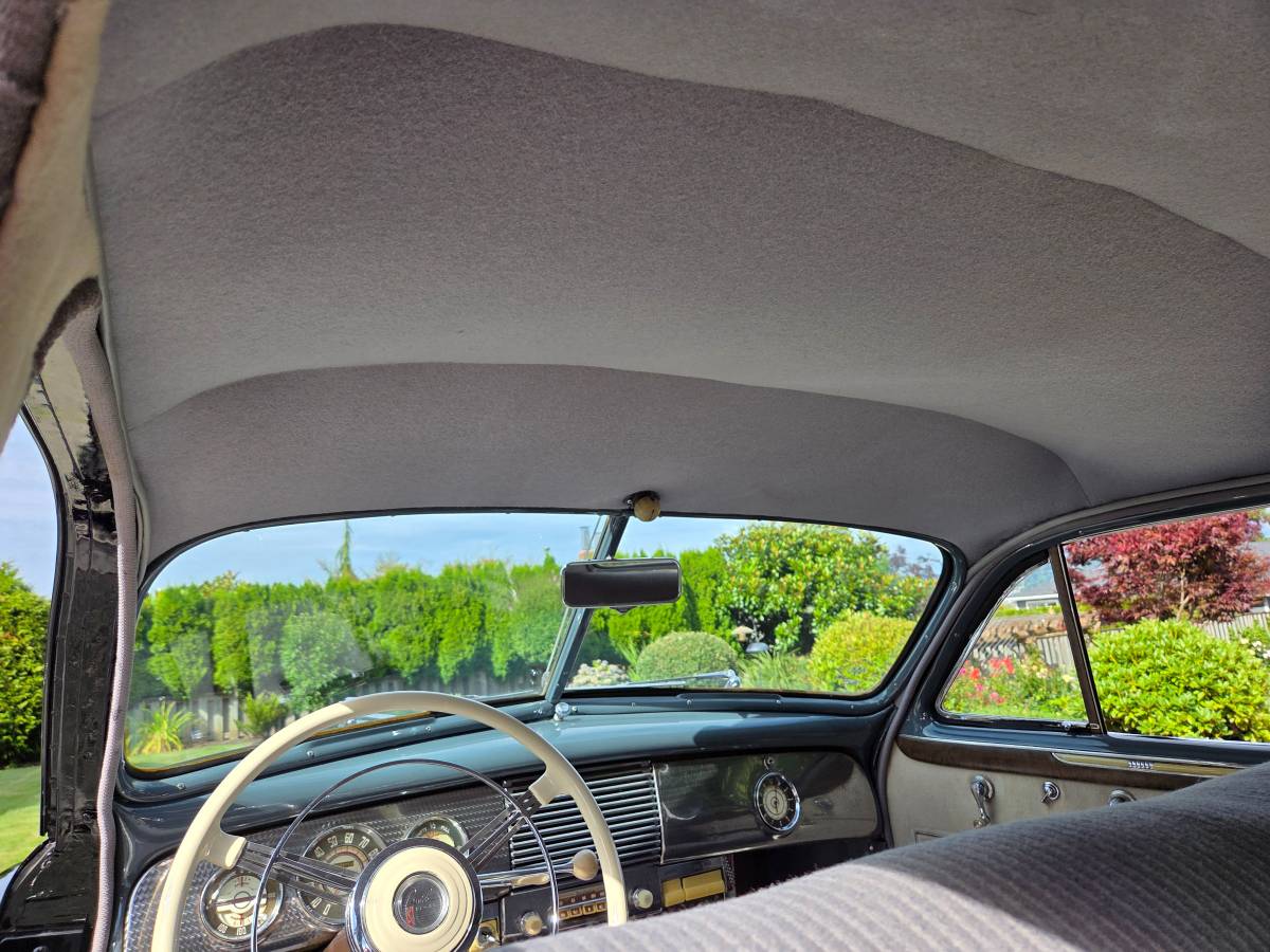 Buick-roadmaster-1940-black-12