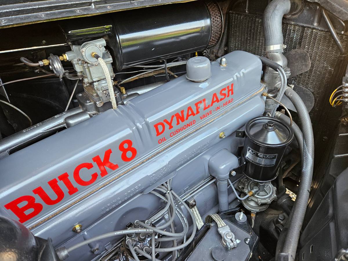 Buick-roadmaster-1940-black-15