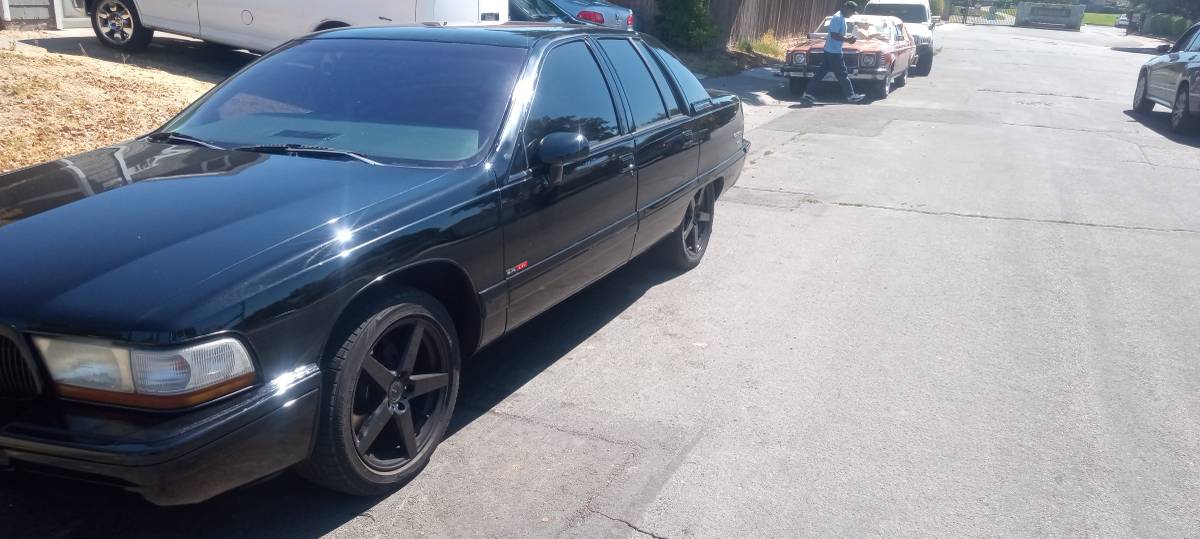 Buick-roadmaster-1993-12
