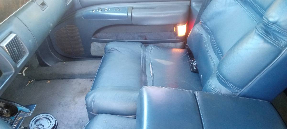 Buick-roadmaster-1993-18