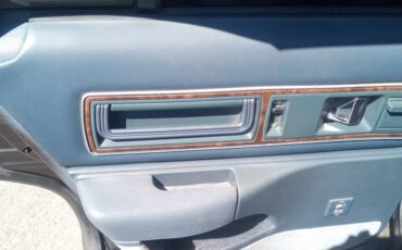 Buick-roadmaster-1993-19