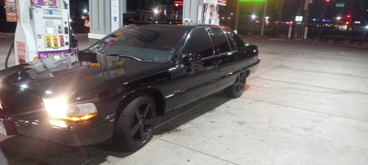 Buick-roadmaster-1993