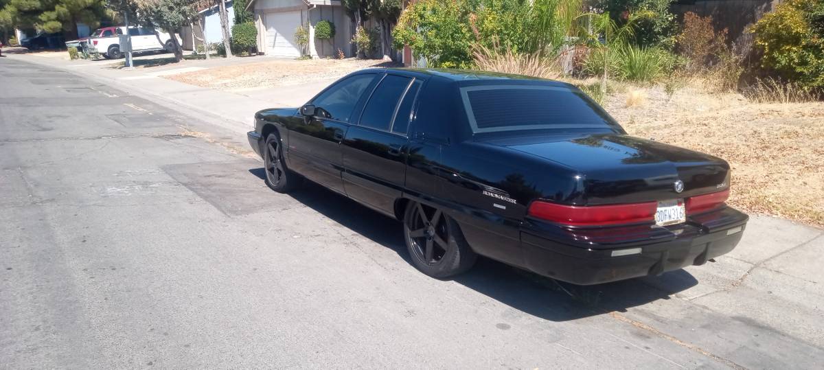 Buick-roadmaster-1993-8