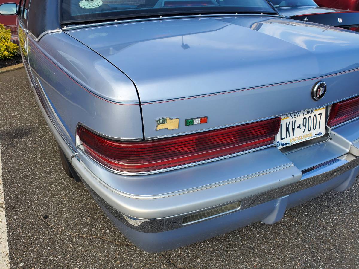 Buick-roadmaster-1995-blue-12