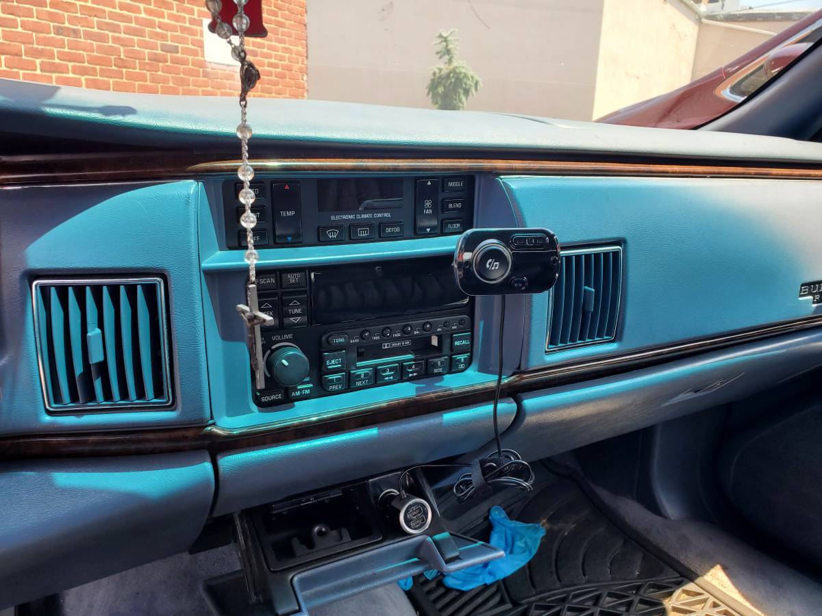 Buick-roadmaster-1995-blue-8