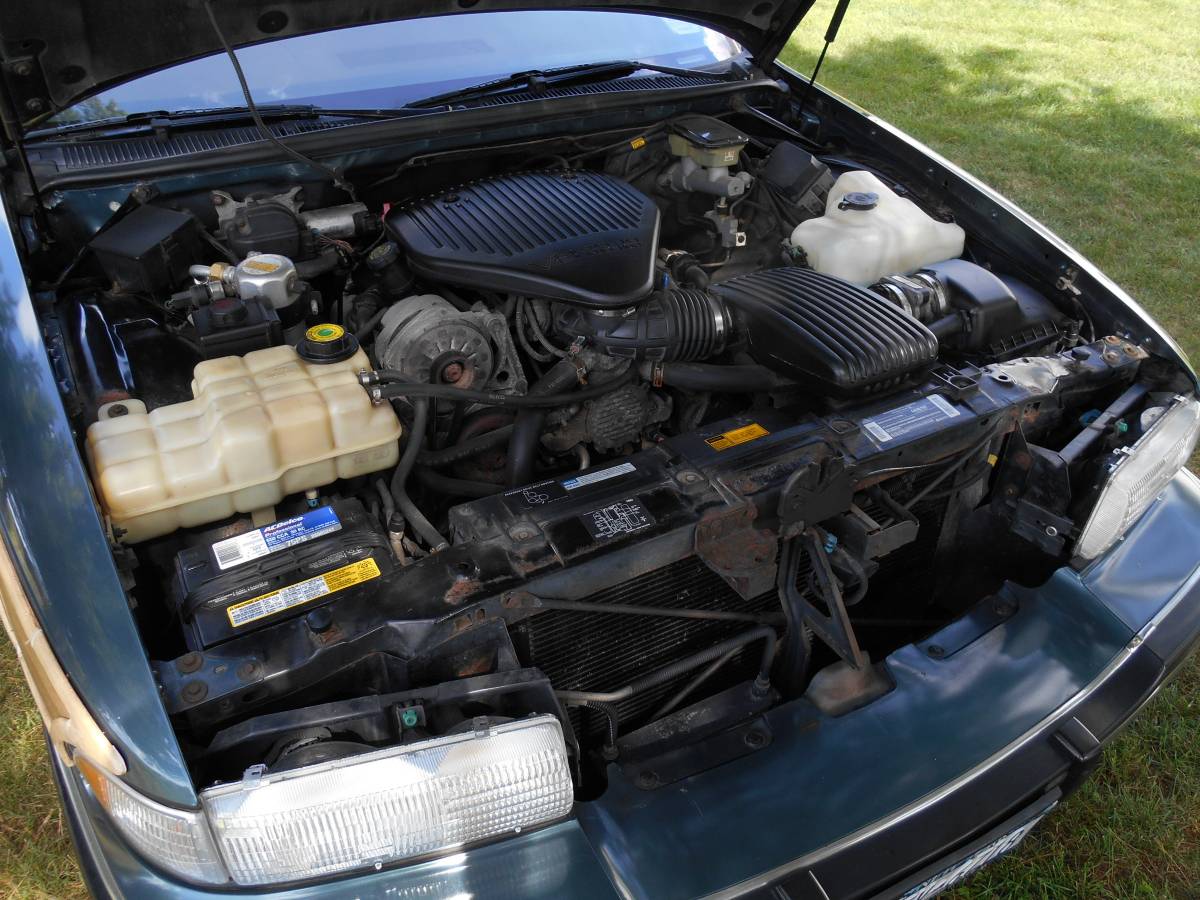 Buick-roadmaster-estate-wagon-1994-5