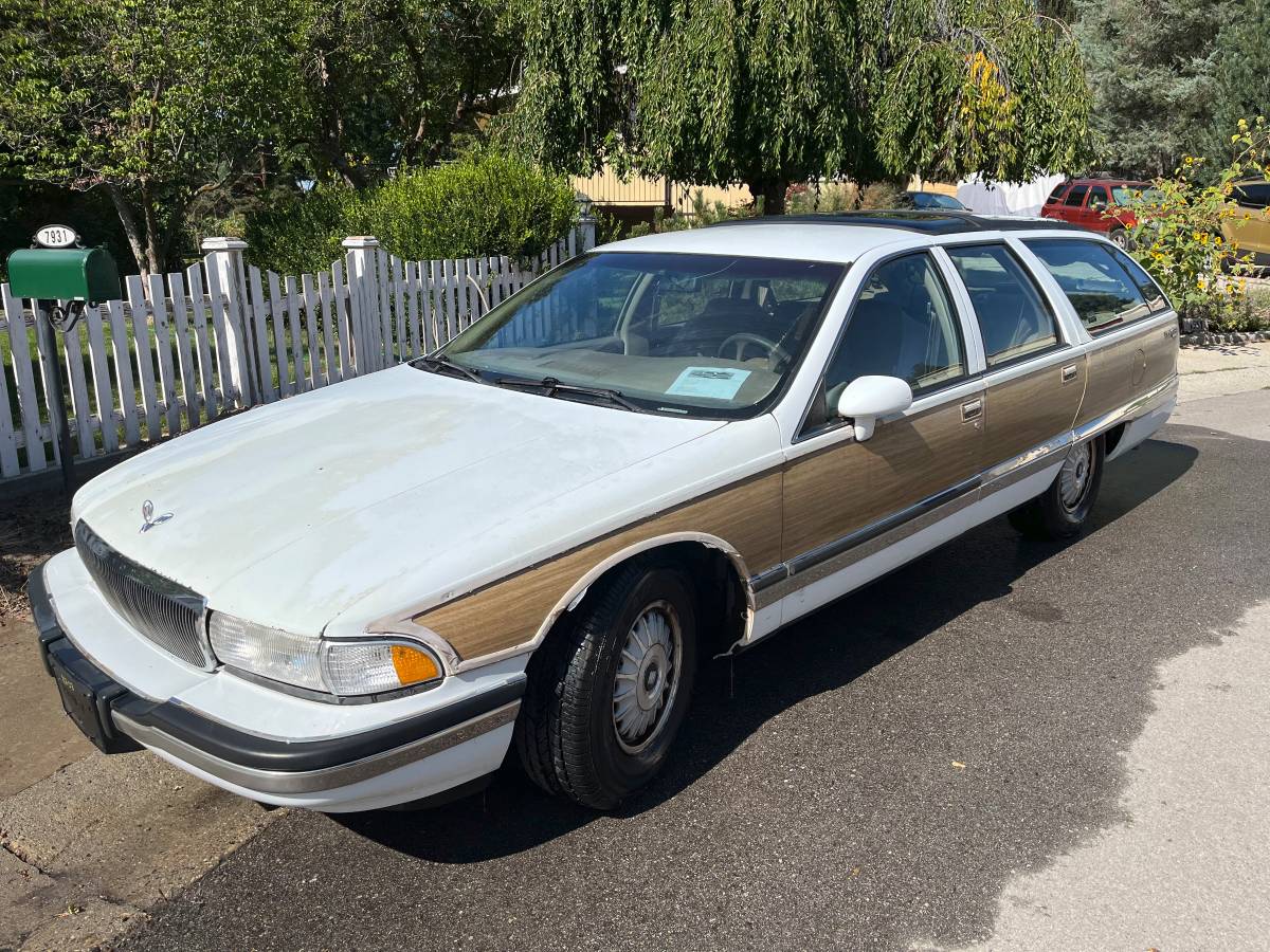 Buick-roadmaster-estate-wagon-1994-white-1