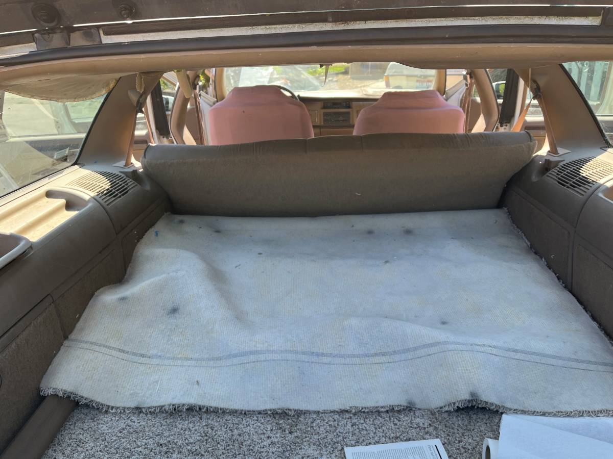 Buick-roadmaster-estate-wagon-1994-white-5