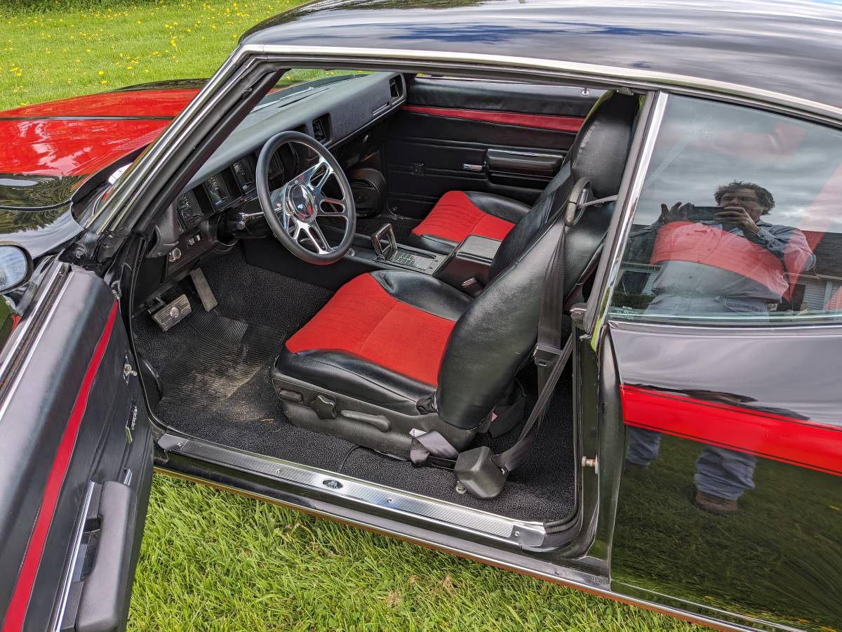Buick-skyylark-1972-black-4